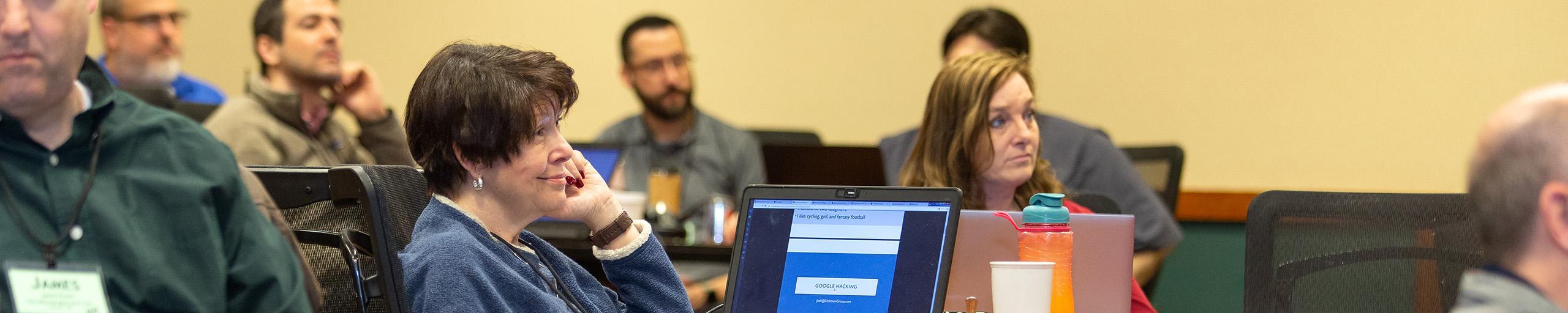 Advanced IT Forum Graduate School of Banking